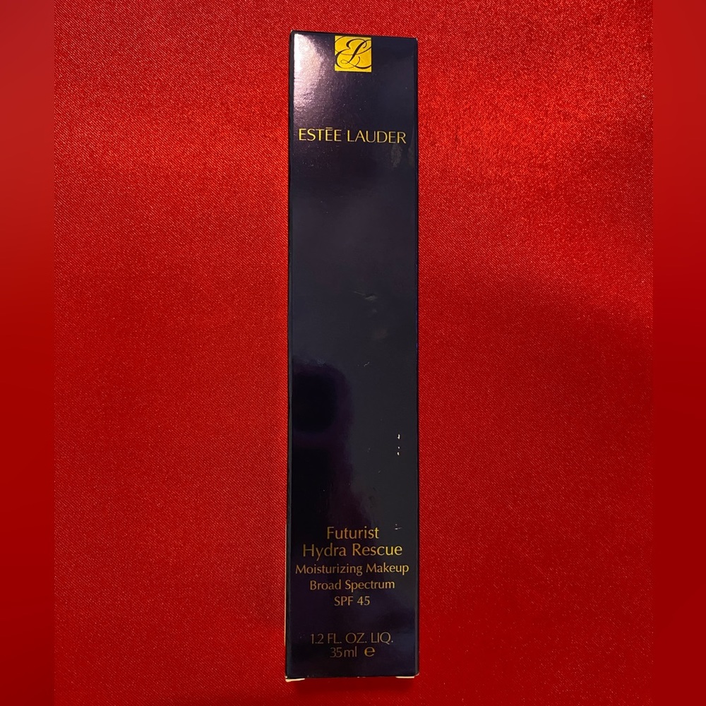 Estee Lauder Futuristic Hydra Rescue Foundation